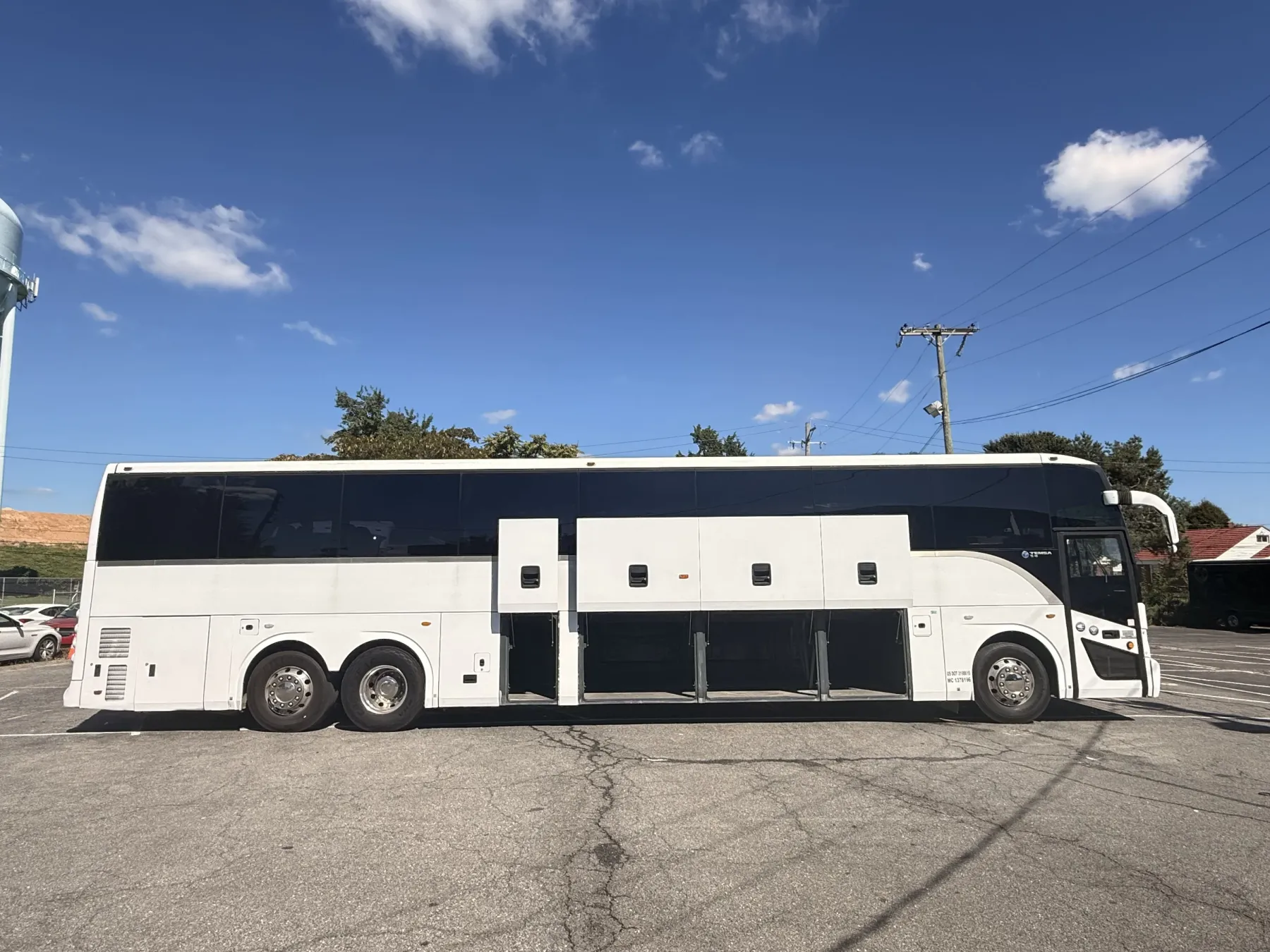 Delaware Limo motorcoach ready for a group charter